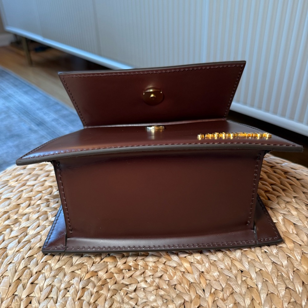 Jacquemus Le Chiquito Moyen Bag in Chocolate Brown - Picture 7 of 17